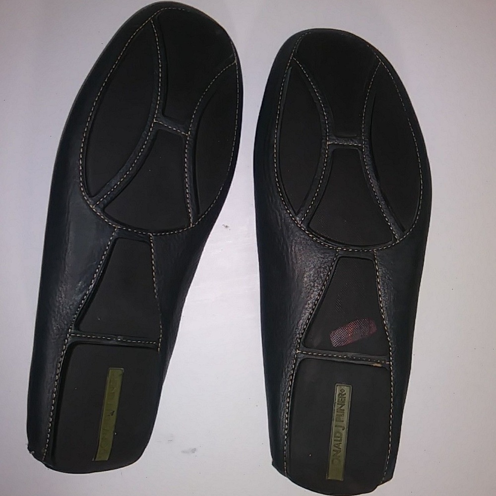 Donald J Pliner Black Pebble Leather Penny Loafers - Picture 4 of 8